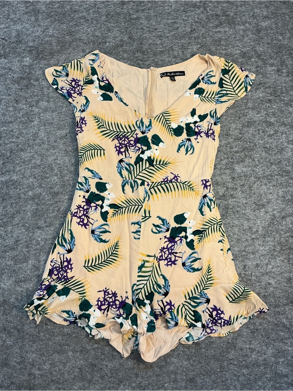 For Love & Lemons Tropical Ruffle Hawaiian Vacay Floral Romper Size Small B24